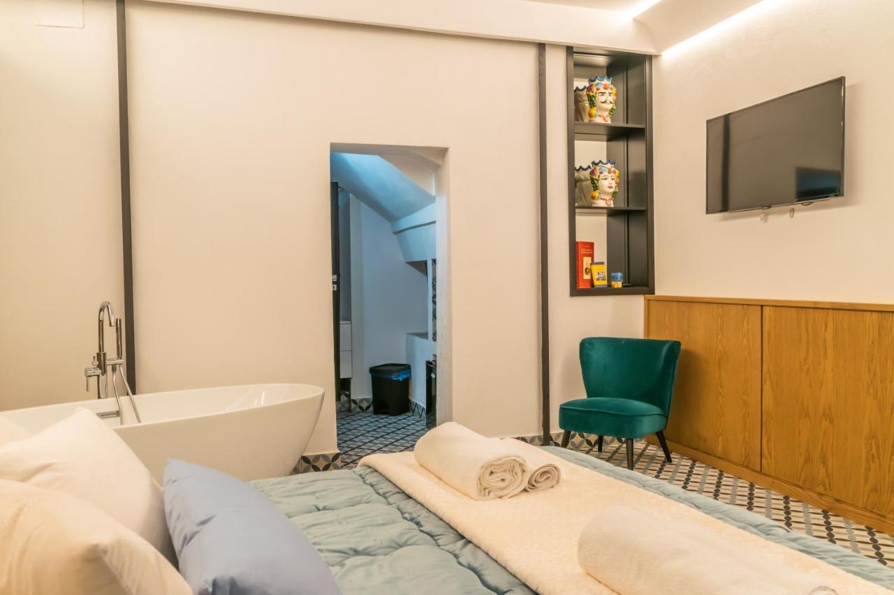 Community Rooms & Wine Фавара Екстер'єр фото