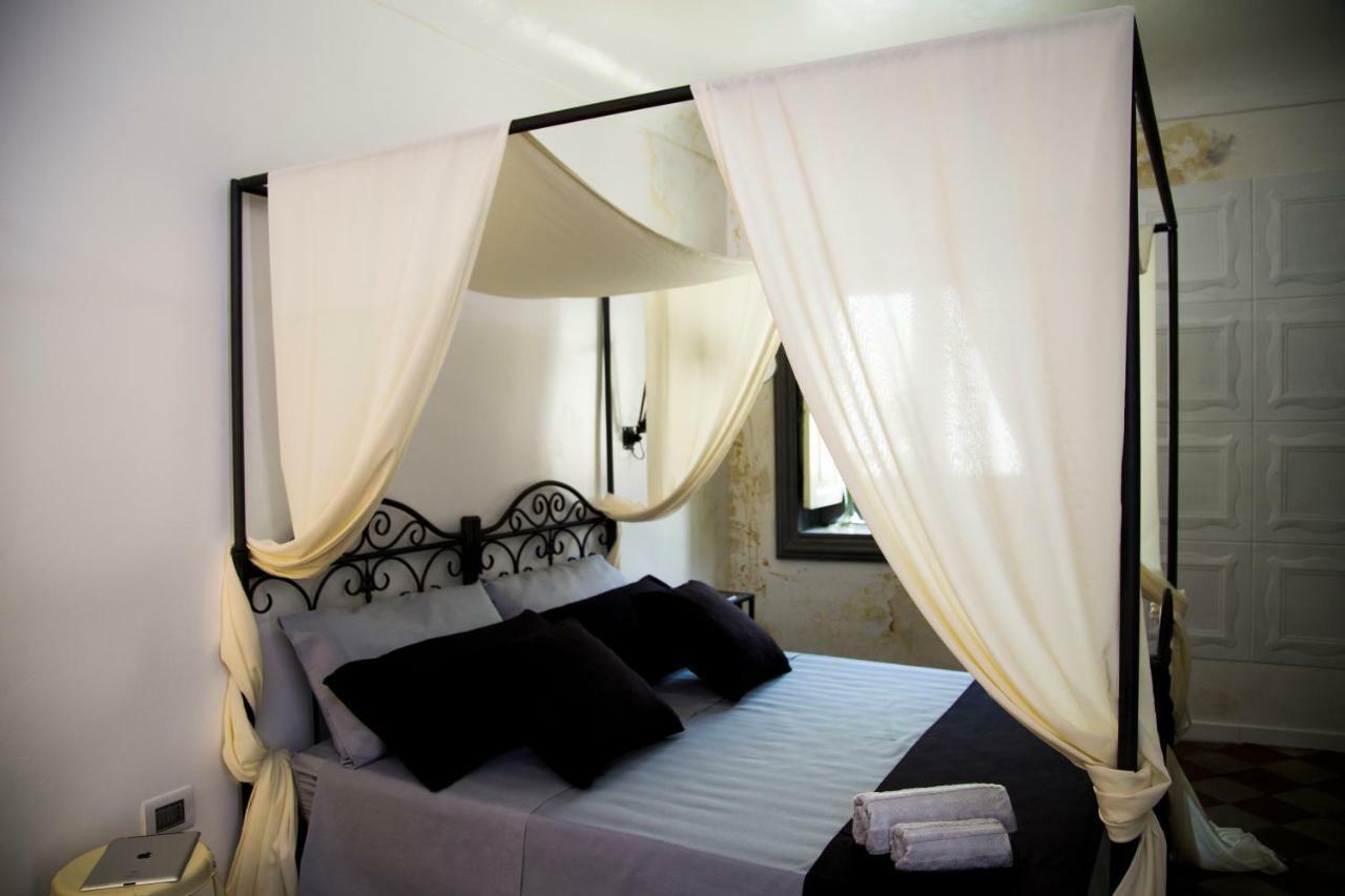 Community Rooms & Wine Фавара Екстер'єр фото
